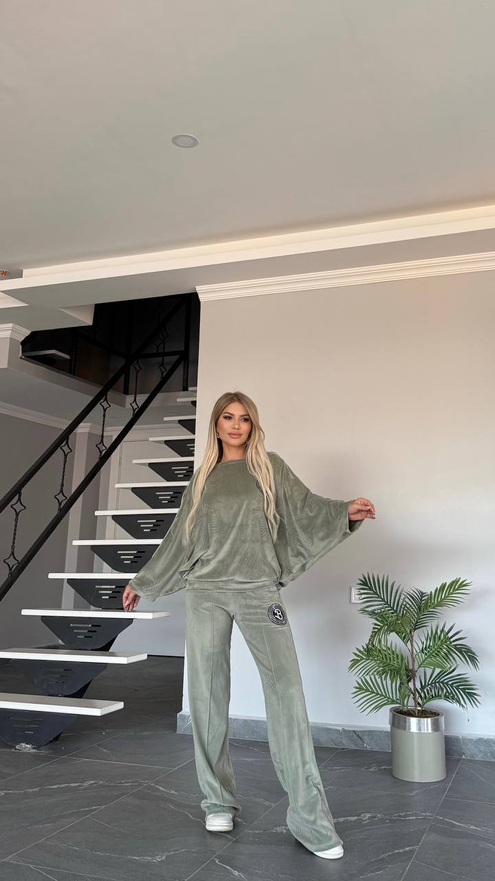Serenity Velvet Lounge Set in Sage Green