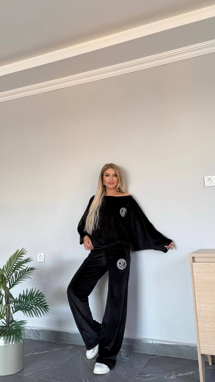 Luxe Velvet Lounge Set in Classic Black